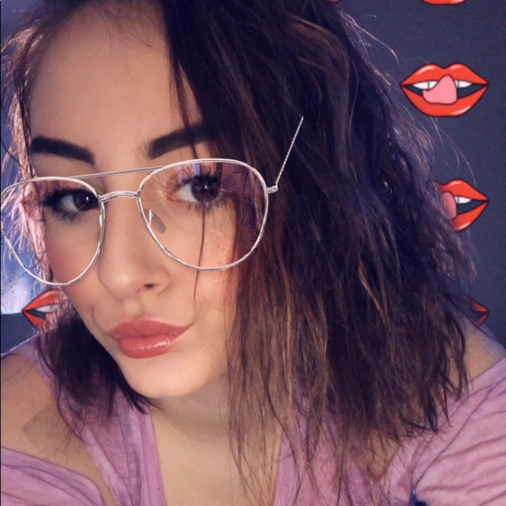 Meet your Posher, Haleigh